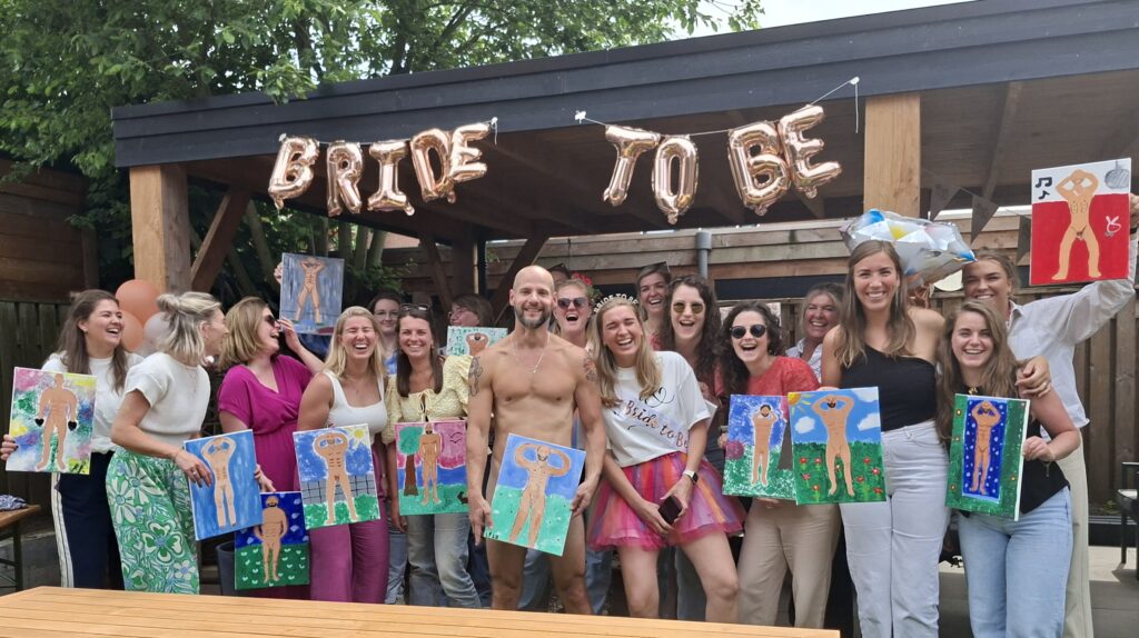 vrijgezellenfeest verjaardag naaktmodel schilderen bodypainting naakte butler sexy striptease stripper act erotisch uitje vriendinnen dag Amsterdam Amersfoort Arnhem Eindhoven Maastricht Nijmegen Tilburg Utrecht