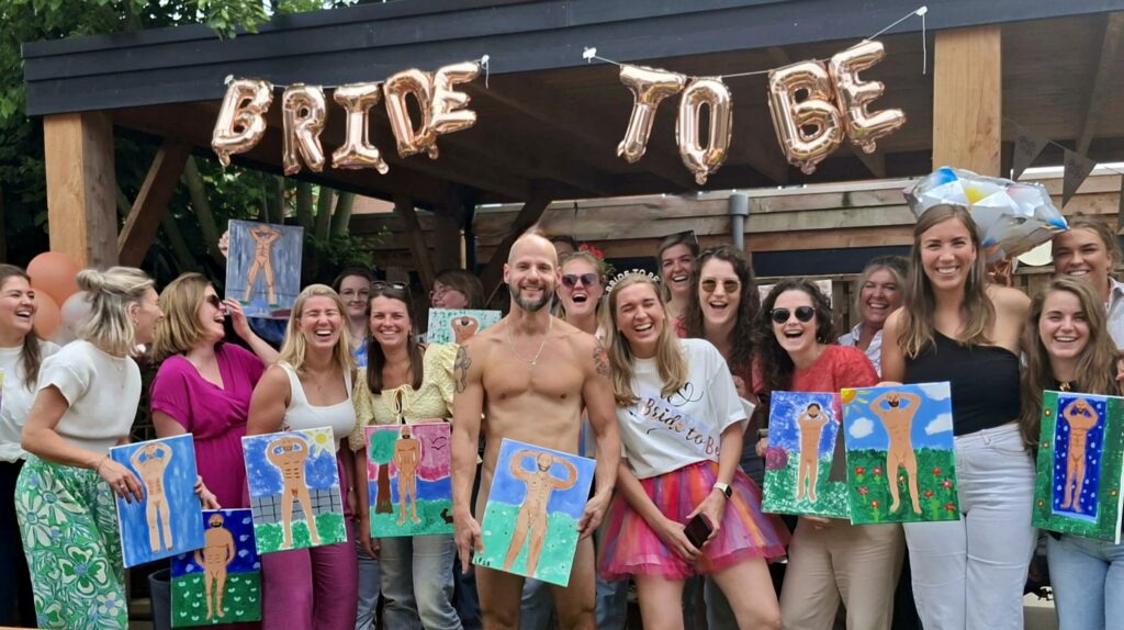 vrijgezellenfeest verjaardag naaktmodel schilderen bodypainting naakte butler sexy striptease stripper act erotisch uitje vriendinnen dag Amsterdam Amersfoort Arnhem Eindhoven Maastricht Nijmegen Tilburg Utrecht