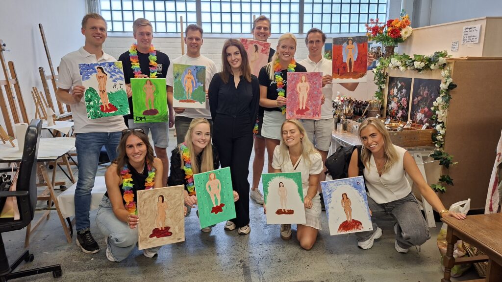 vrijgezellenfeest verjaardag naaktmodel schilderen bodypainting naakte butler sexy striptease stripper act erotisch uitje vriendinnen dag Amsterdam Amersfoort Arnhem Eindhoven Maastricht Nijmegen Tilburg Utrecht